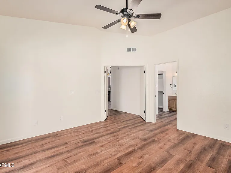 1028 W Butler Ct — Photo 18