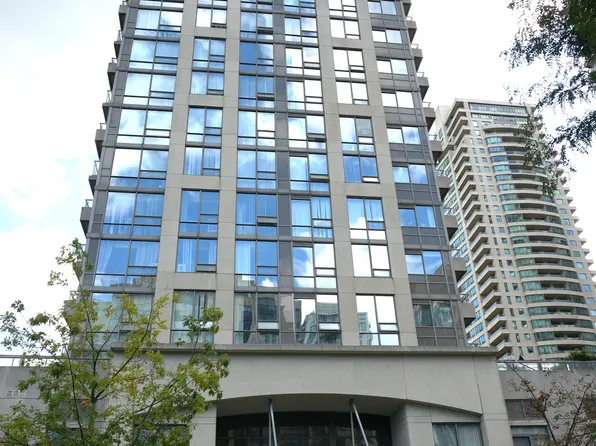 35 Hollywood Ave, Toronto, ON M2N 0A9