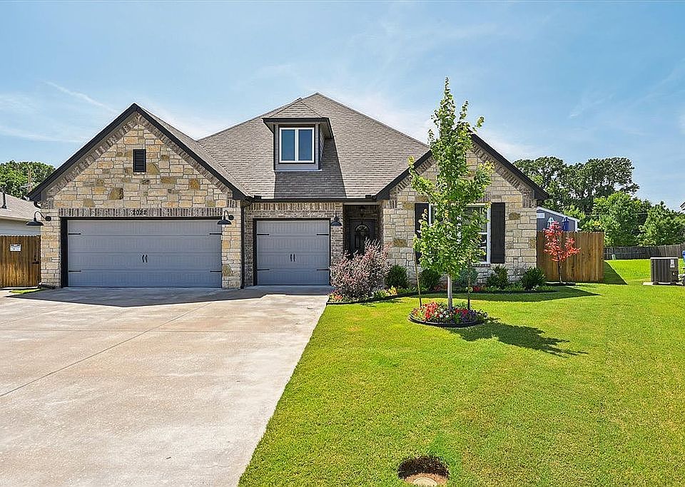 1st image of 2022 W Huntsville Ct