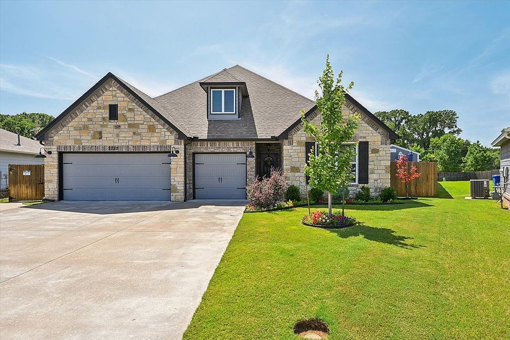 2022 W Huntsville Ct - Property Image