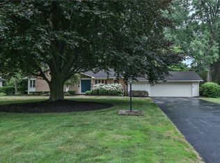 51 N Country Club Dr, Rochester, NY 14618