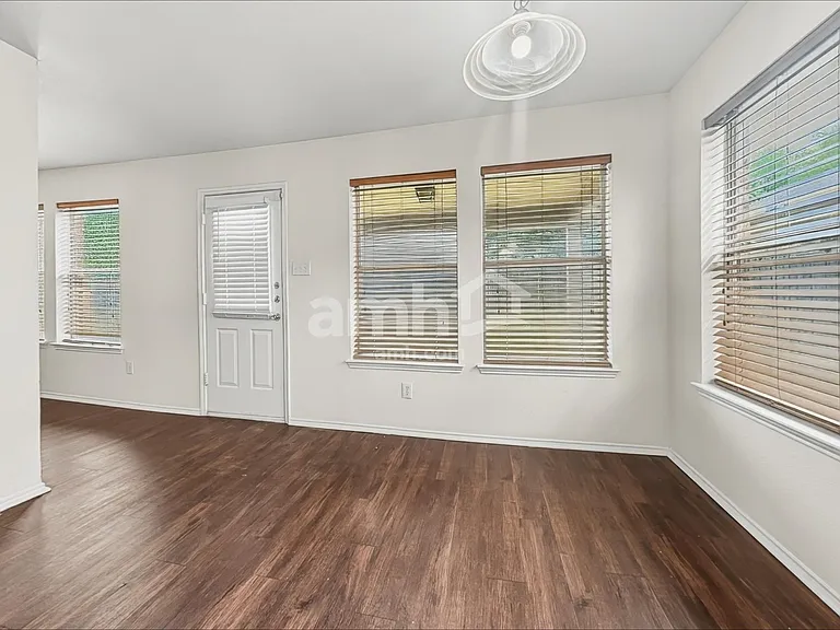 10236 Coolidge Dr — Photo 5