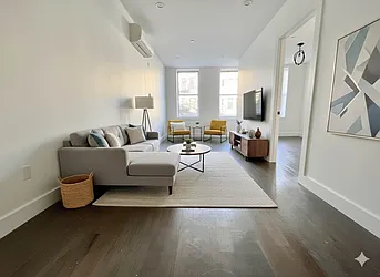 828 Saint John's Place