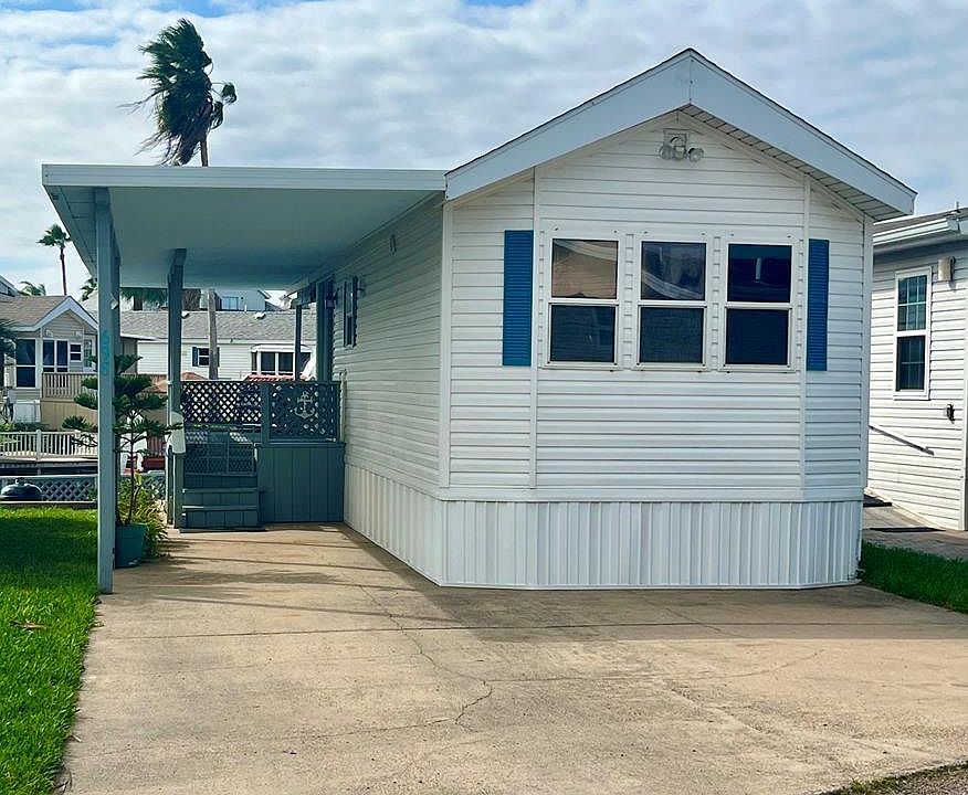 1st image of 698 E Clam Cir