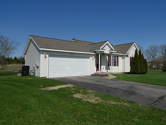 2nd image of 14752 Field Ct NE