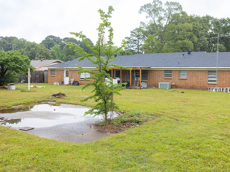 1715 Rodden Dr — Photo 54