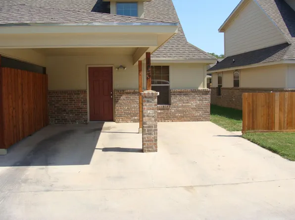 123 Meadow Park Cir, Lacy Lakeview, TX 76705