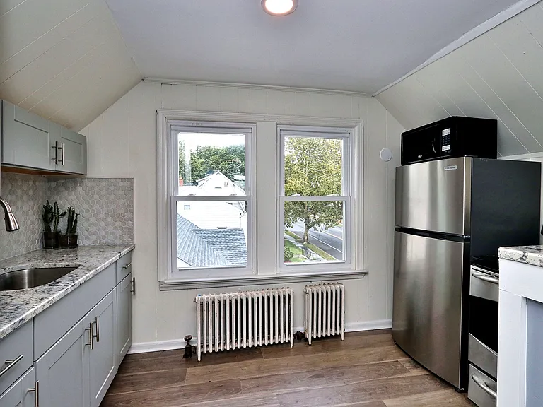 128 Mount Pleasant Ave — Photo 4