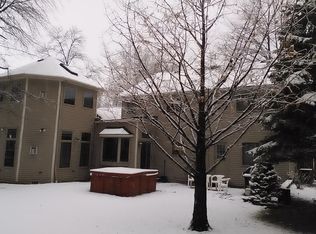 25699 Woodpath Trl, Westlake, OH 44145