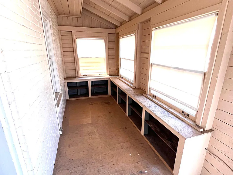 143 E Elm St #2 — Photo 13