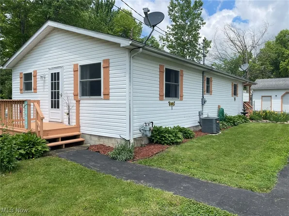 17538 Olive Ave, Lake Milton, OH 44429