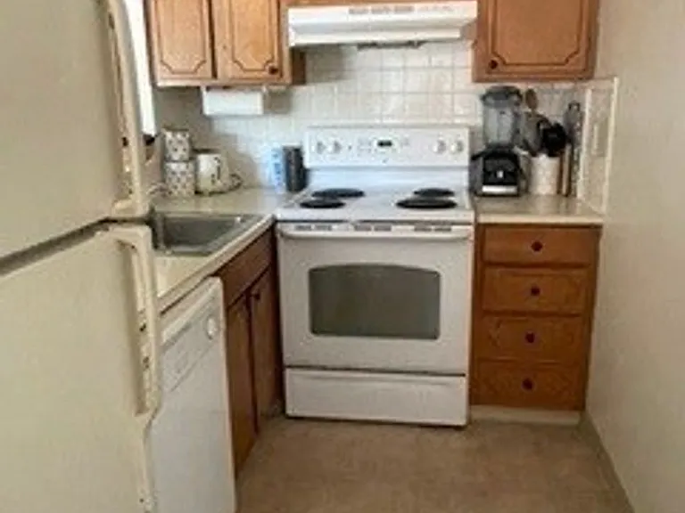 2845 Broadway Street — Photo 36