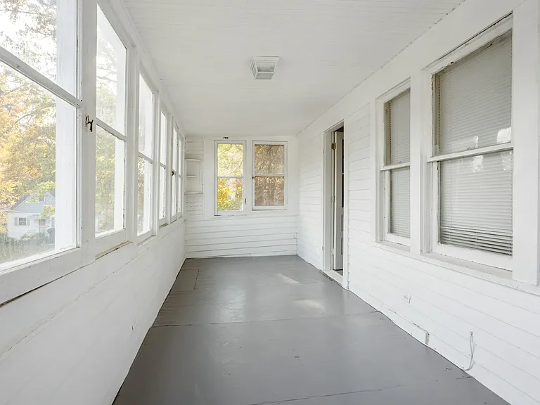 1554 Larchmont Rd #B — Photo 19