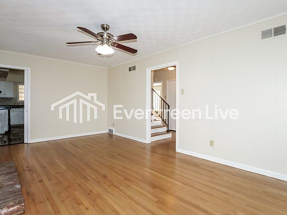 3rd image of 4850 Summerlane Ave