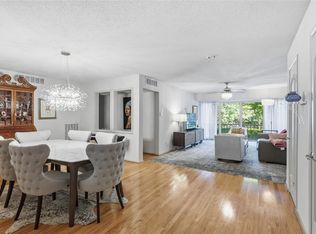 5050 Ambassador Way APT 112, Houston, TX 77056