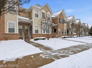 3212 Paradise Trl, Oxford, MI 48371