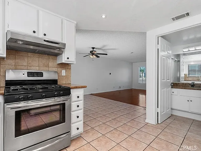 3876 Howard Ave #7 — Photo 21
