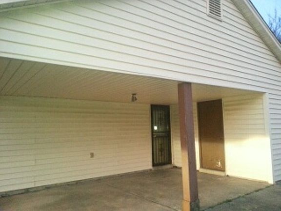 3rd image of 3445 Kenie Ave