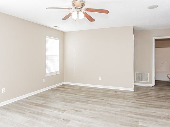 5th image of 7621 Blue Willow Dr