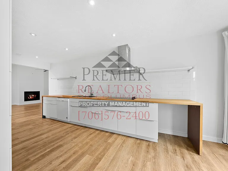 2250 Rock Springs Ct — Photo 16