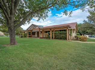 522 Ovilla Rd, Waxahachie, TX 75167
