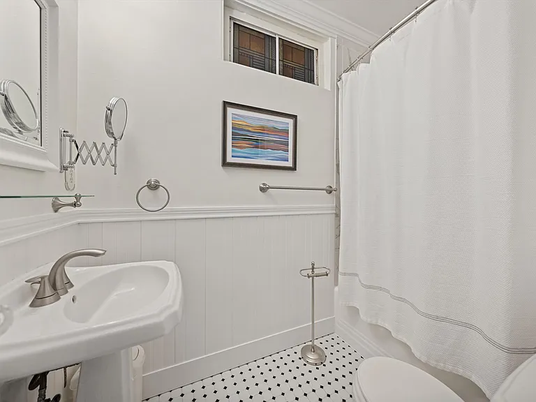3901 Cathedral Ave NW #209 — Photo 11