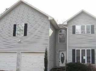 130 Tennis Court Ln, Blue Ridge, GA 30513