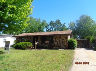 323 E 6th St, Valley Center, KS 67147