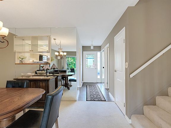 4th image of 3981 Nelthorpe St #11