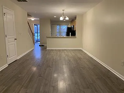 2 bed, 2.5 bath, 1288 sqft, $1,575 — Photo 4
