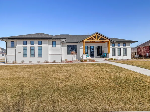 13301 Redbud Dr, Saint John, IN 46373