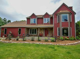 1298 Trailway Ct, Grafton, WI 53024