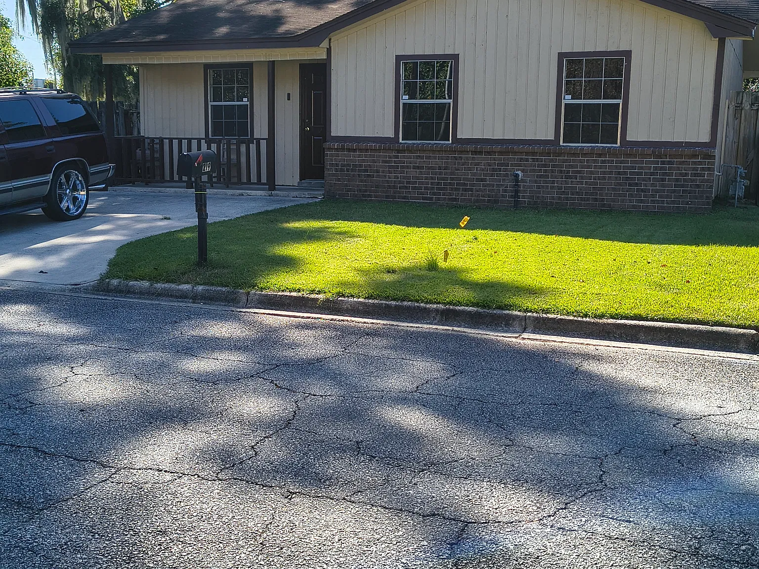 3 bed, 1.5 bath, 1121 sqft, $1,700 — Photo 2