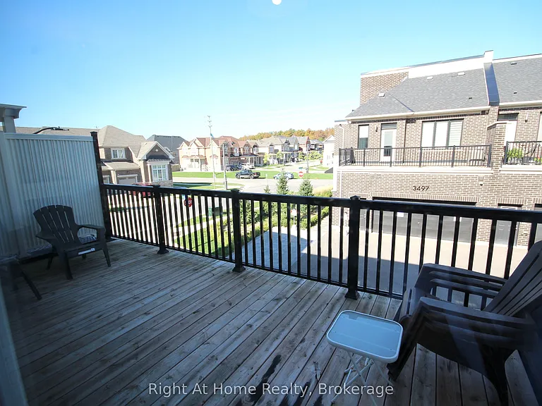 119 Stork St — Photo 17
