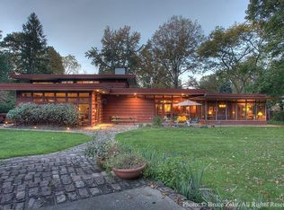 872 Mentor Rd, Akron, OH 44303