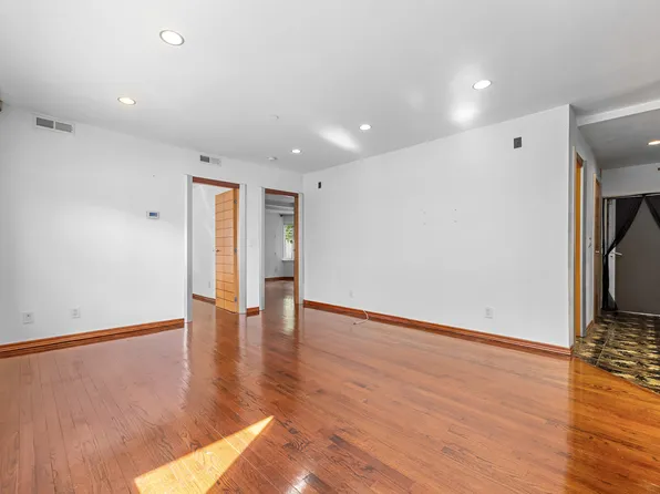 1901 Voorhies Avenue image 2 of 24