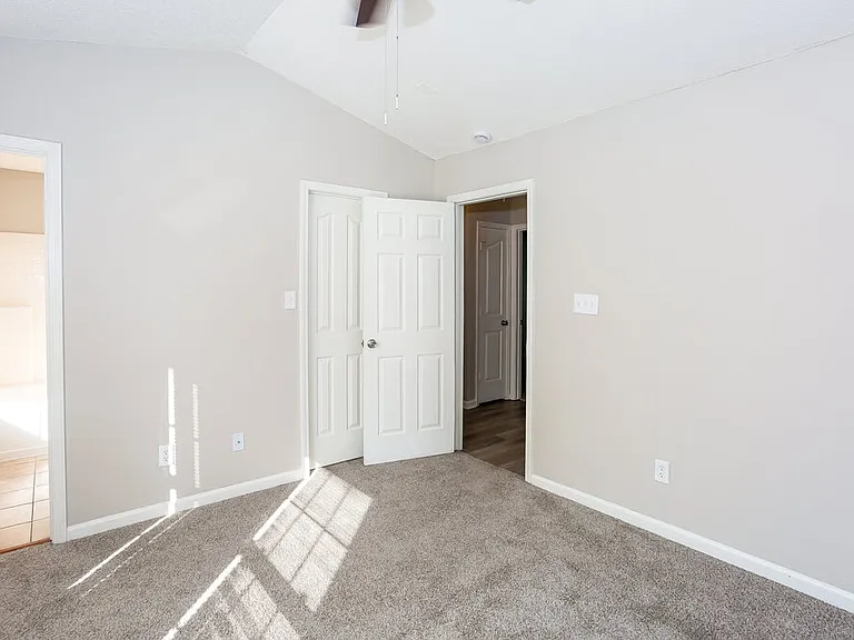 1431 Nature Pl — Photo 14