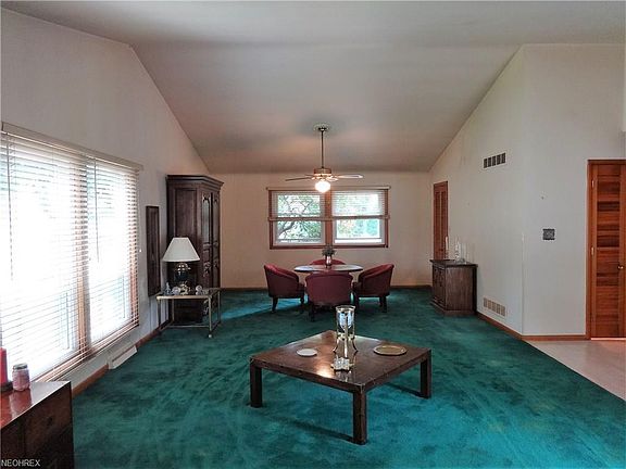 4th image of 196 Caladonia Ave