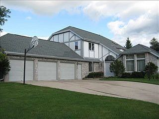 5th image of 758 Thornecrest Ct