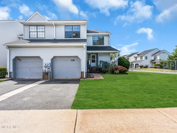128 Chestnut Way #12-8, Manalapan, NJ 07726