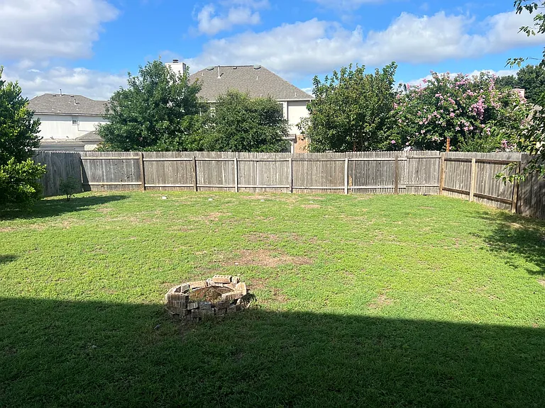 1318 Willow Bluff Dr — Photo 19