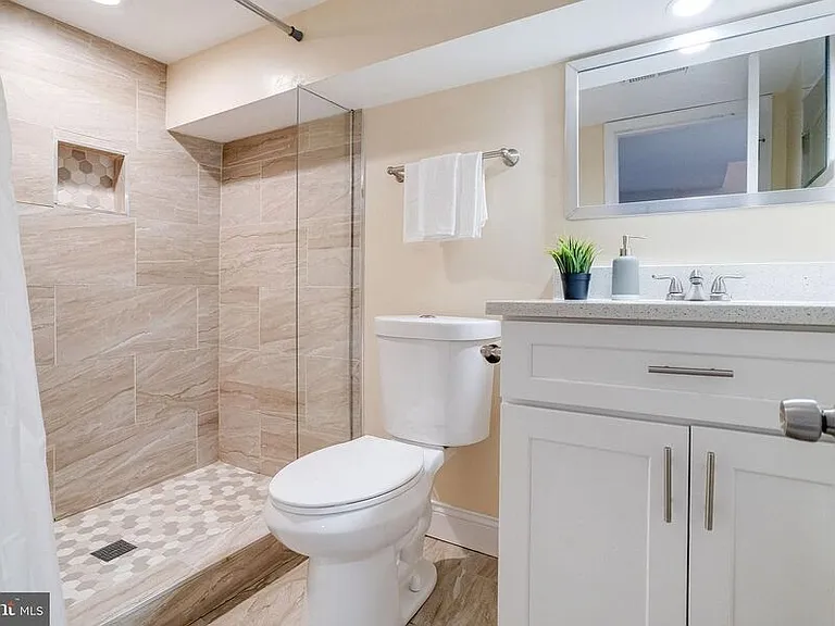 442 N Linwood Ave — Photo 27