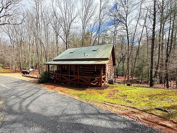 4th image of 136 Honeysuckle Way