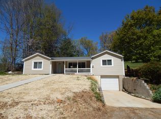 1718 Rock Springs Rd, Kingsport, TN 37664