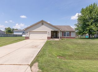 2082 W Fiesbeck Rd, Columbus, IN 47201