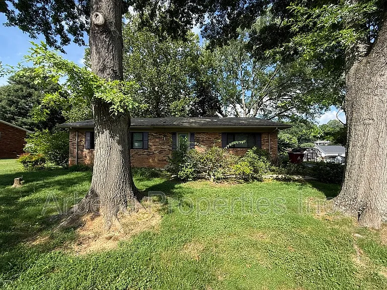 2708 Granbrook Dr — Photo 24