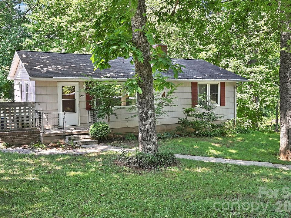 1st image of 297 White Pine Dr