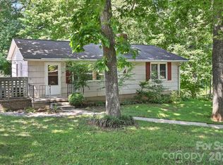297 White Pine Dr, Asheville City, NC 28805