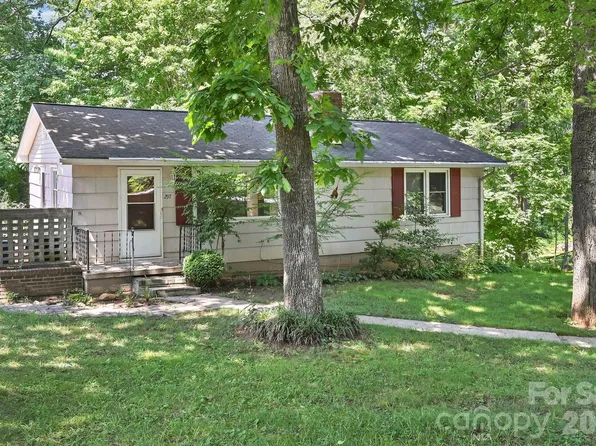 297 White Pine Dr, Asheville City, NC 28805