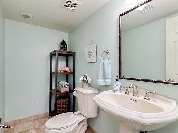 4th image of 1500 N Markdale St #5